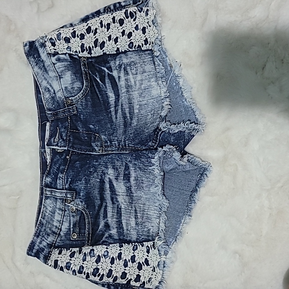 ‼️FINAL SALE‼️Vanilla Star Shorts
